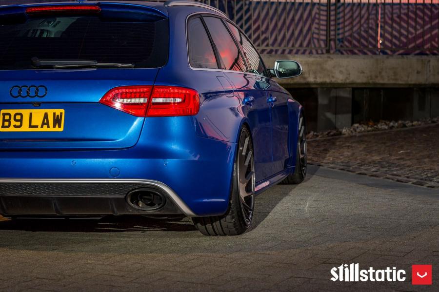 Детали экстерьера Audi RS4 Avant on Vossen Wheels (VLE1) 2016 года  (фото 19 из 24)
